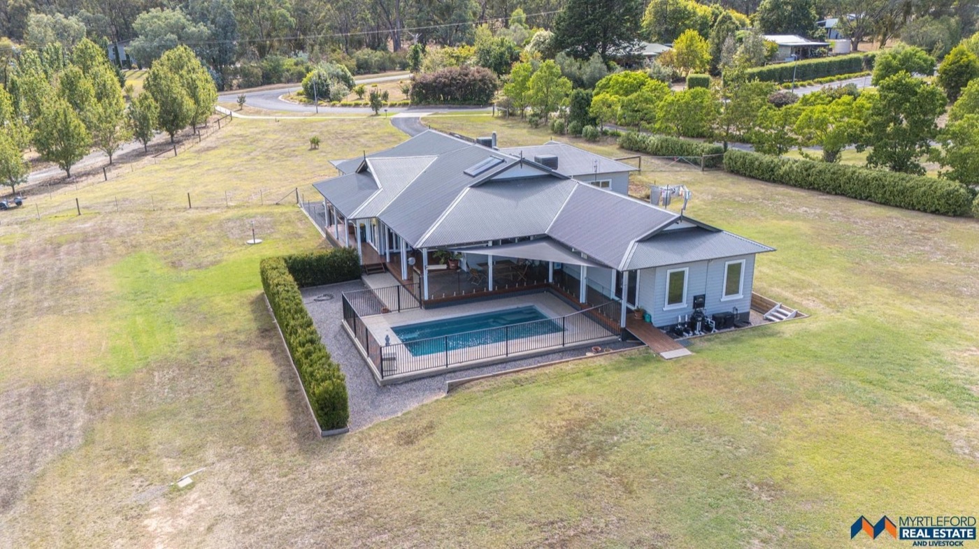 Real Estate still 7