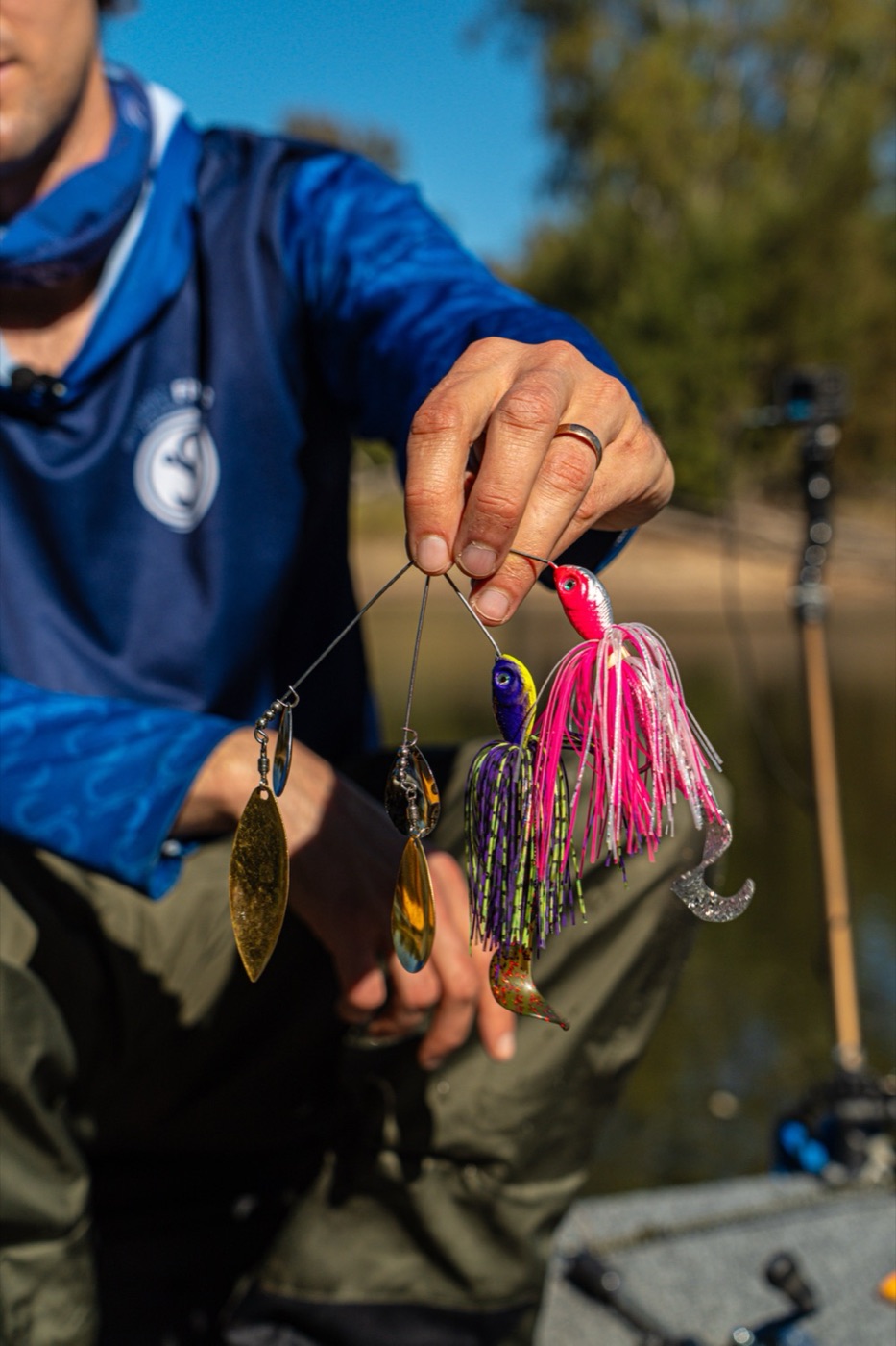 Social Fishing still 14