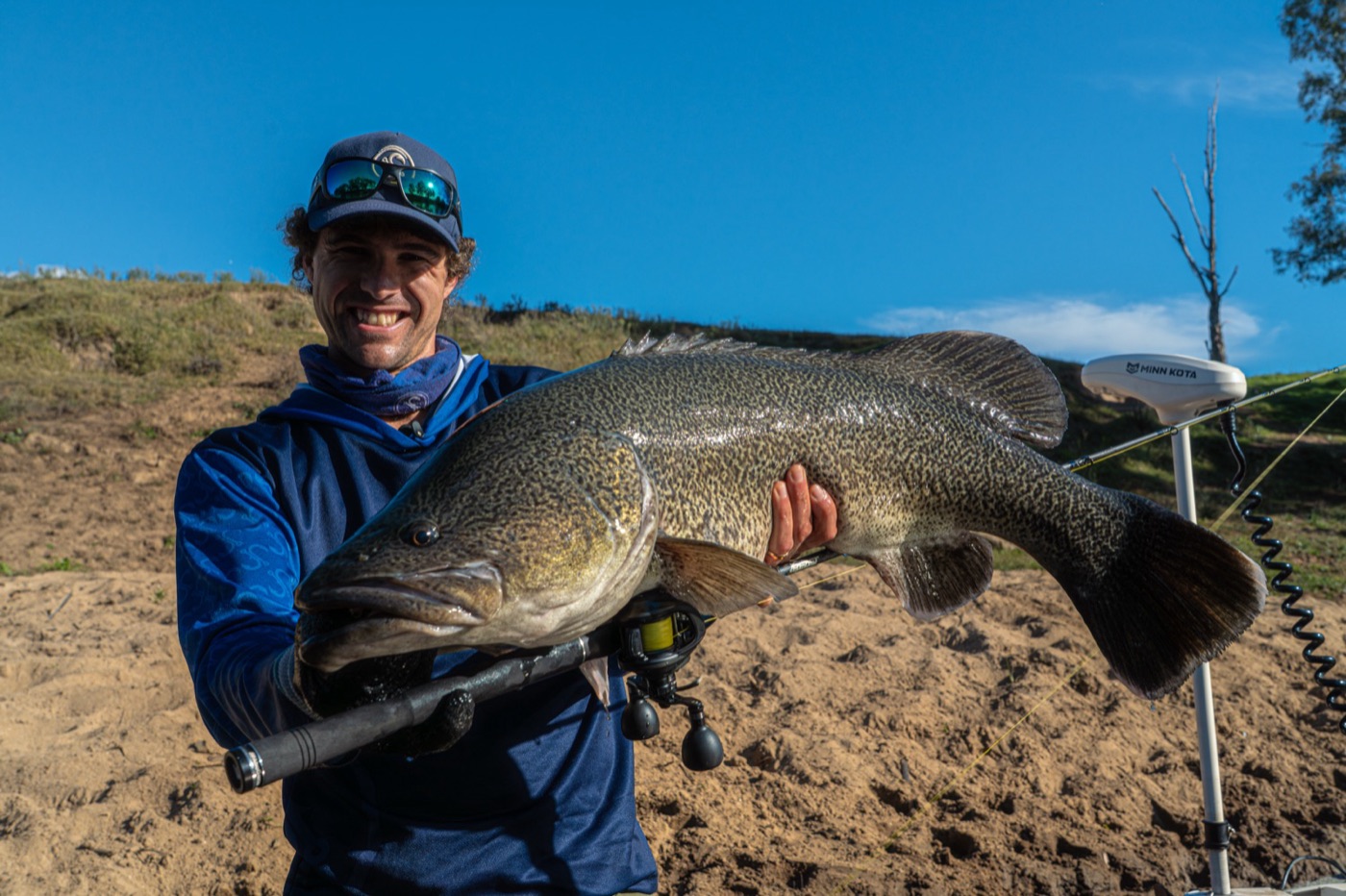 Social Fishing still 31