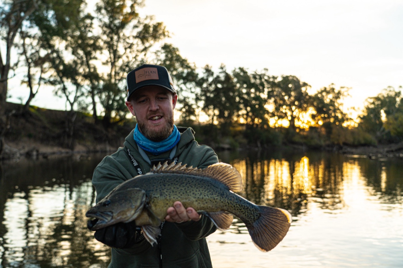 Social Fishing still 34