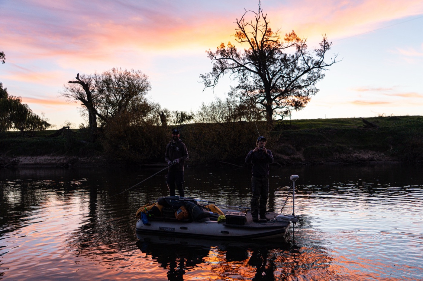 Social Fishing still 35